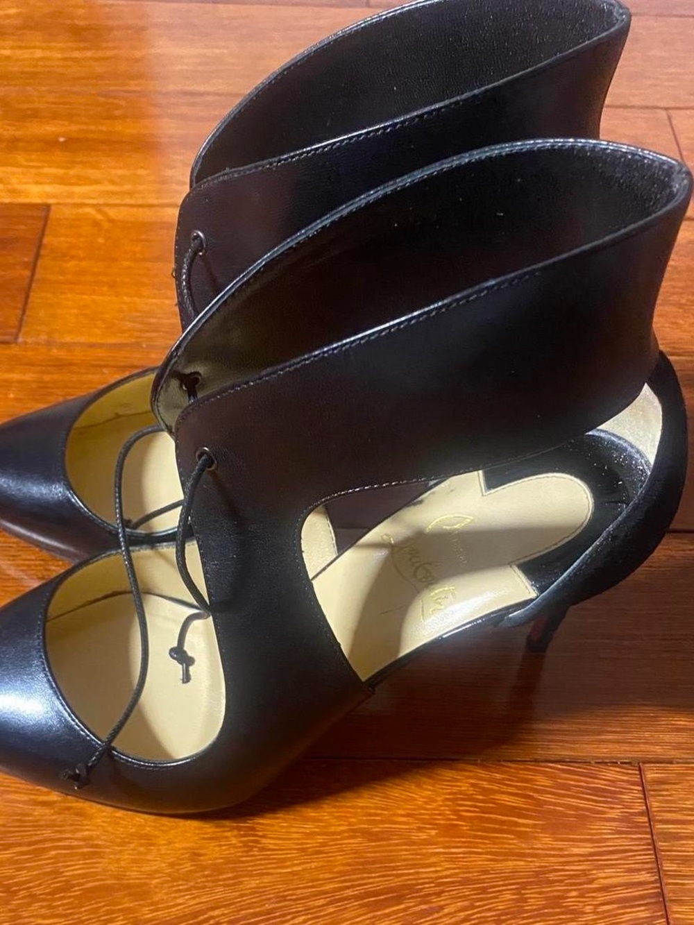 Black Women's Cutout Pointed-Toe Heels - Picture 3 of 8